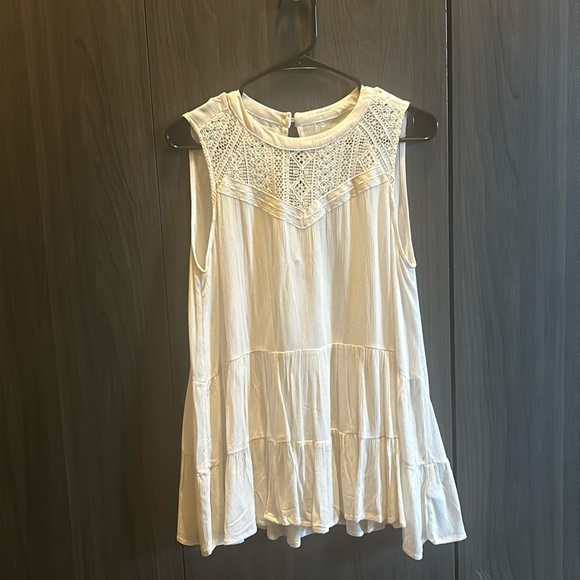 Maurices Tops - Maurices off white lace tank top.